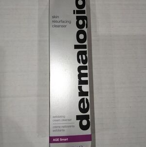 Dermalogica Skin Resurfacing Cleanser is a two-in-one cleanser and exfoliant 5.1